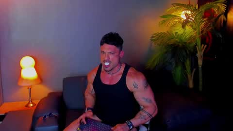 Snapshot of dennis_cox_ chatting on October 21, 8:15 am dennis_cox_ online show from October 21, 8:15 am