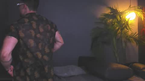 Snapshot of dennis_cox_ chatting on November 28, 7:22 am dennis_cox_ online show from November 28, 7:22 am