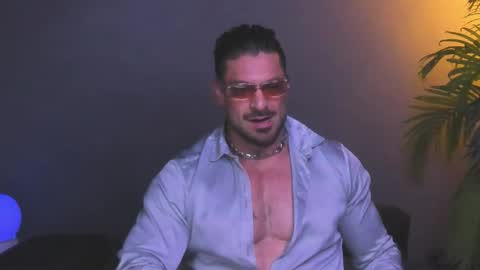 Snapshot of dennis_cox_ chatting on December 1, 6:29 am dennis_cox_ online show from December 1, 6:29 am