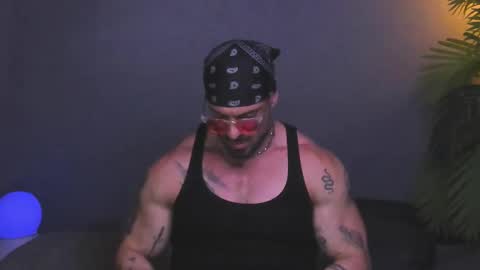 Snapshot of dennis_cox_ chatting on December 2, 2:06 am dennis_cox_ online show from December 2, 2:06 am