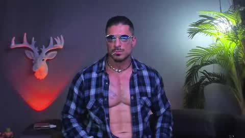 Snapshot of dennis_cox_ chatting on December 19, 10:11 am dennis_cox_ online show from December 19, 10:11 am