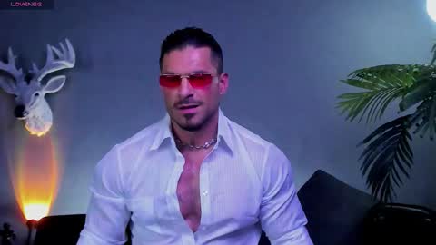 Snapshot of dennis_cox_ chatting on February 3, 2:53 am dennis_cox_ online show from February 3, 2:53 am