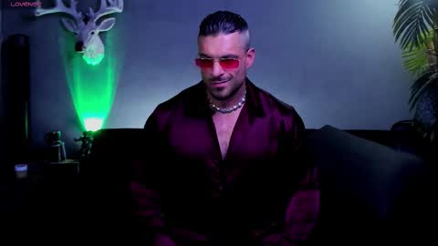 Snapshot of dennis_cox_ chatting on February 11, 5:07 pm dennis_cox_ online show from February 11, 5:07 pm