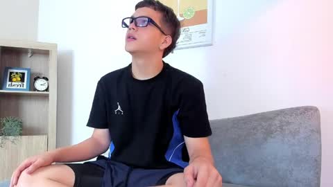 Snapshot of dennis_hills chatting on March 25, 12:44 pm Dennis online show from March 25, 12:44 pm