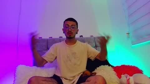 Dennis online show from November 20, 11:37 pm