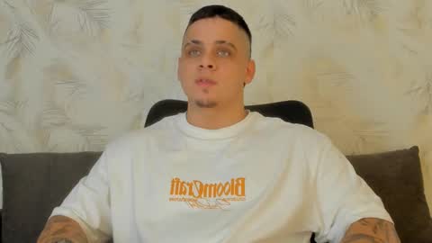 Snapshot of dennis_munera chatting on December 5, 10:55 am dennis munera online show from December 5, 10:55 am