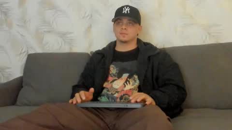 Snapshot of dennis_munera chatting on December 8, 10:52 am dennis munera online show from December 8, 10:52 am