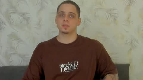 Snapshot of dennis_munera chatting on January 6, 7:56 pm dennis munera online show from January 6, 7:56 pm
