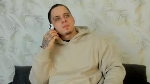 Snapshot of dennis_munera chatting on January 8, 12:37 pm dennis munera online show from January 8, 12:37 pm