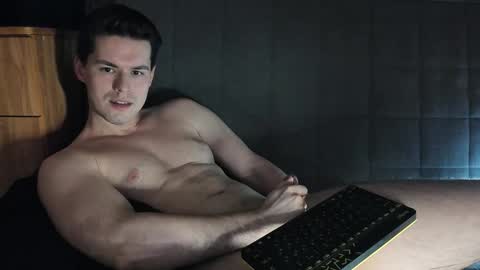 Snapshot of dennis_night chatting on December 1, 11:36 pm Den online show from December 1, 11:36 pm