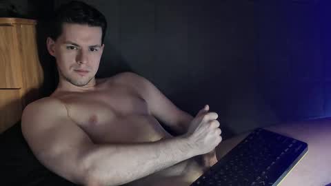 Snapshot of dennis_night chatting on March 12, 10:39 pm Den online show from March 12, 10:39 pm