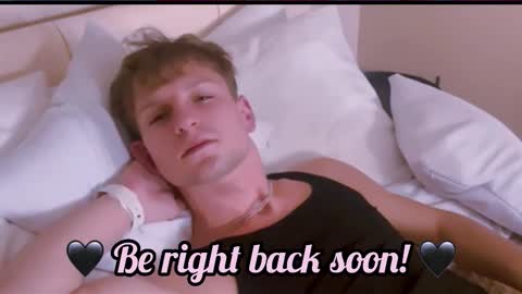 Snapshot of dennis_rodriguez chatting on December 16, 3:55 am Dennis online show from December 16, 3:55 am