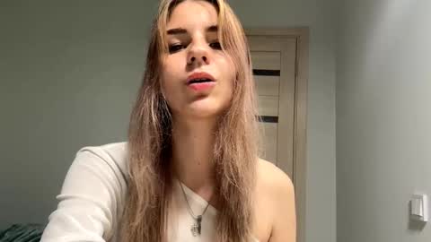 Snapshot of denniskibler chatting on September 20, 5:03 pm Denni online show from September 20, 5:03 pm