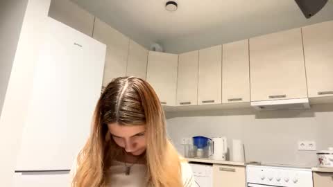 Snapshot of denniskibler chatting on October 10, 5:56 pm Denni online show from October 10, 5:56 pm