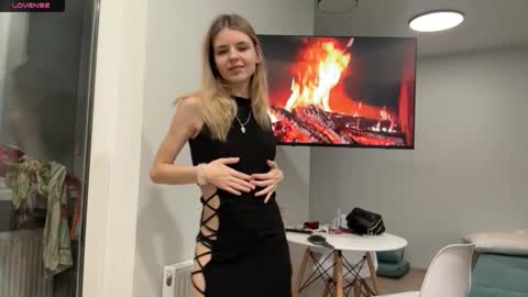 Denni online show from January 9, 5:26 pm