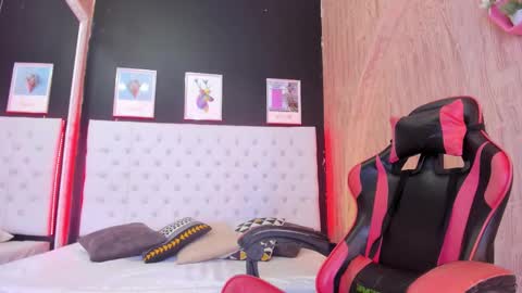 dennyzeans online show from January 18, 11:25 am