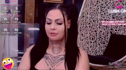 Snapshot of denychantall chatting on December 6, 4:28 pm denychantall online show from December 6, 4:28 pm