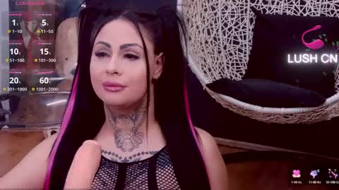 Snapshot of denychantall chatting on February 11, 11:32 am denychantall online show from February 11, 11:32 am
