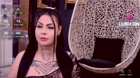 Snapshot of denychantall chatting on February 25, 12:34 pm denychantall online show from February 25, 12:34 pm