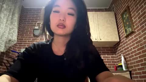 Emma online show from January 10, 2:08 pm