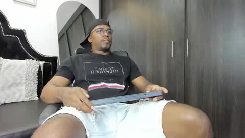 denzelrios online show from October 17, 9:17 pm