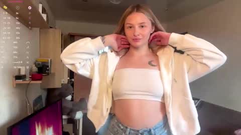 Vi  Victoria online show from November 23, 12:16 pm