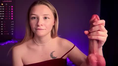 Vi  Victoria online show from February 5, 2:00 pm