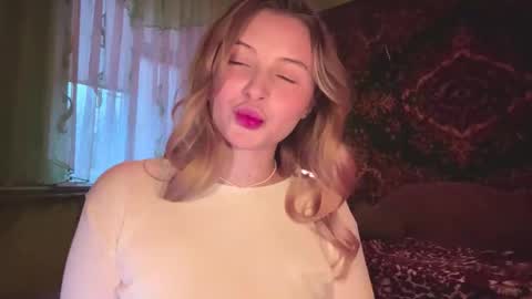 Vi  Victoria online show from February 26, 1:43 pm