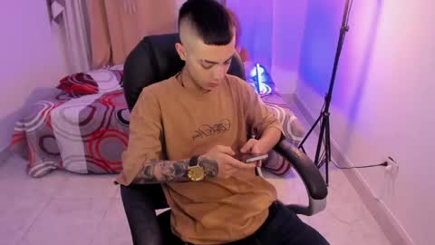 Dereck Boy online show from May 11, 3:56 am