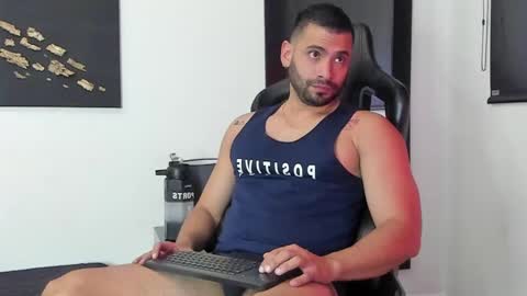 Dereck Vega online show from December 1, 7:36 pm