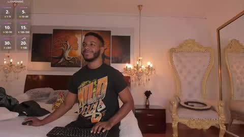 Snapshot of dereckandjake chatting on December 3, 11:44 am Dereck and Jake online show from December 3, 11:44 am