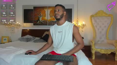 Snapshot of dereckandjake chatting on December 18, 11:56 am Dereck and Jake online show from December 18, 11:56 am