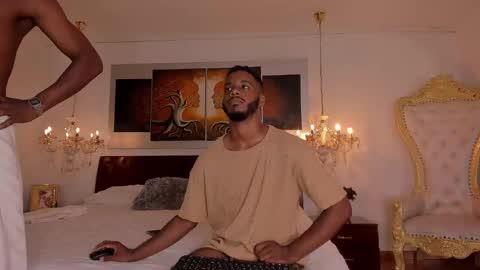 Snapshot of dereckandjake chatting on January 14, 12:03 pm Dereck and Jake online show from January 14, 12:03 pm