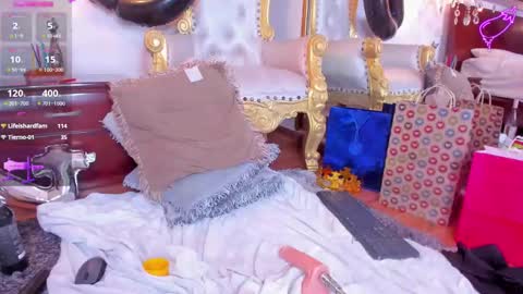 Snapshot of dereckandjake chatting on February 15, 3:50 pm Dereck and Jake online show from February 15, 3:50 pm