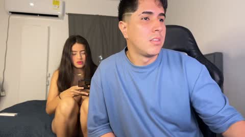 Snapshot of dereckbrownn chatting on December 29, 1:28 pm Dereck online show from December 29, 1:28 pm