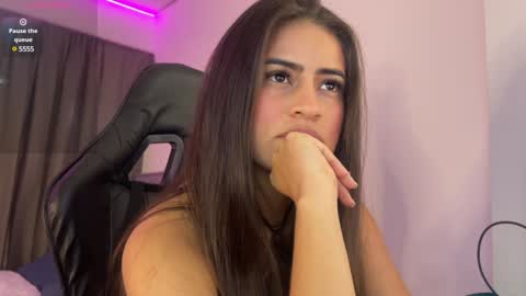 Snapshot of dereckbrownn chatting on February 7, 7:59 pm Dereck online show from February 7, 7:59 pm