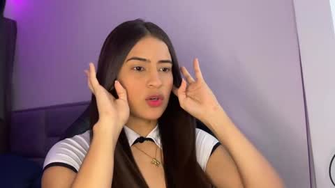 Snapshot of dereckbrownn chatting on February 23, 10:31 pm Dereck online show from February 23, 10:31 pm