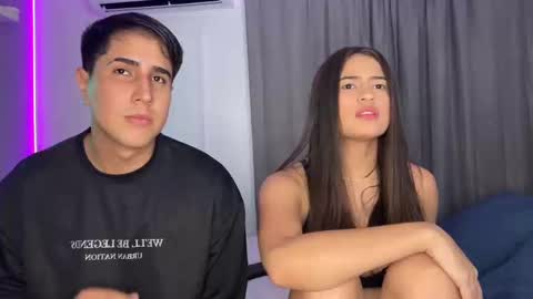 Snapshot of dereckbrownn chatting on February 25, 10:07 pm Dereck online show from February 25, 10:07 pm