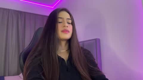 Snapshot of dereckbrownn chatting on September 15, 11:27 pm Dereck online show from September 15, 11:27 pm