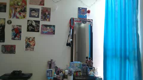 derek_44 online show from February 4, 4:35 pm