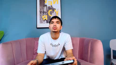 Derek online show from January 17, 7:17 pm