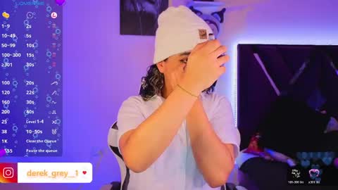Snapshot of derek_greyy_ chatting on April 13, 8:25 pm derek grey online show from April 13, 8:25 pm
