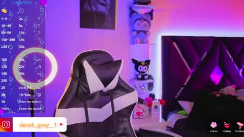 Snapshot of derek_greyy_ chatting on May 6, 6:57 pm derek grey online show from May 6, 6:57 pm