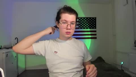 Derek online show from December 2, 6:47 pm