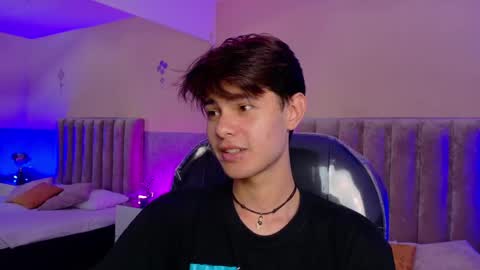 derek_sinn online show from May 7, 8:14 pm