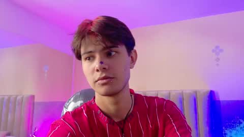 derek_sinn online show from May 19, 8:15 pm
