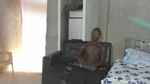 Snapshot of derekward01 chatting on January 12, 1:49 pm DerekWard online show from January 12, 1:49 pm