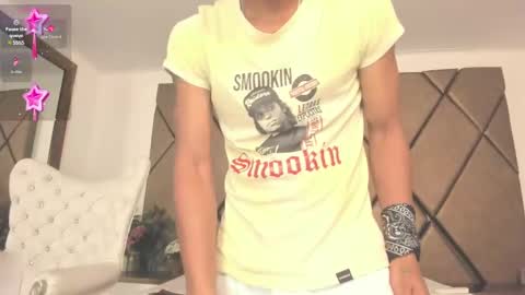 Snapshot of derekwildx chatting on March 4, 10:27 pm derekwildx online show from March 4, 10:27 pm