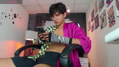 DEREN online show from December 15, 4:39 am