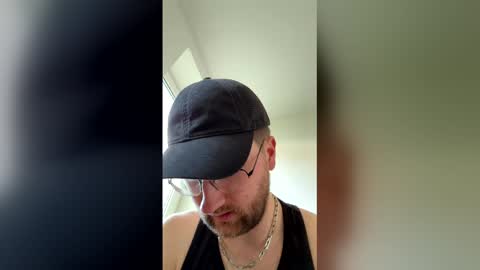 Snapshot of derkleinerabauke chatting on April 22, 5:14 pm derkleinerabauke online show from April 22, 5:14 pm